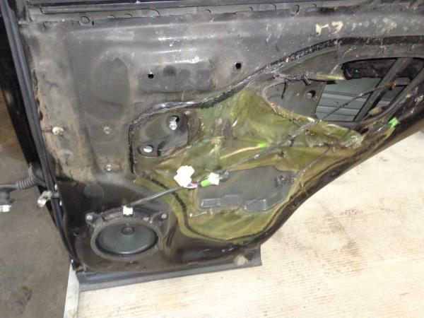 PORTE ARRIERE DROIT TOYOTA RAV 4 - Vue 2